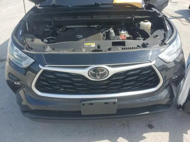 2020 TOYOTA HIGHLANDER XLE  