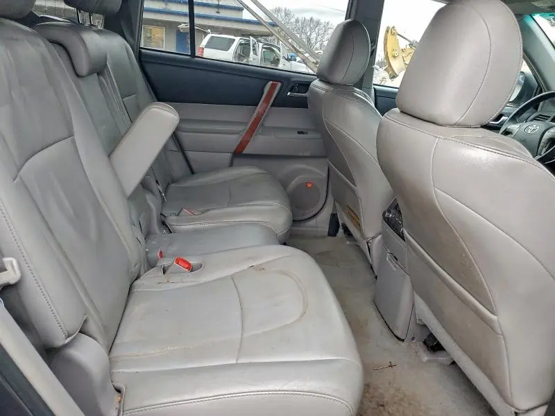 2010 TOYOTA HIGHLANDER LIMITED  