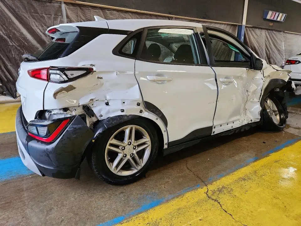 2022 HYUNDAI KONA SE  