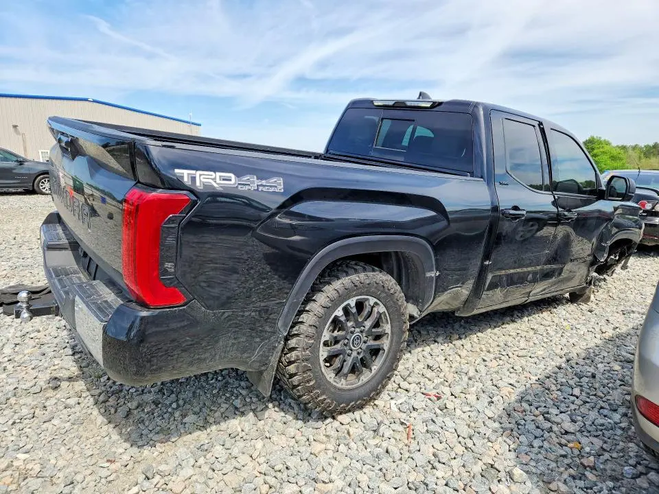 2023 TOYOTA TUNDRA SR5  
