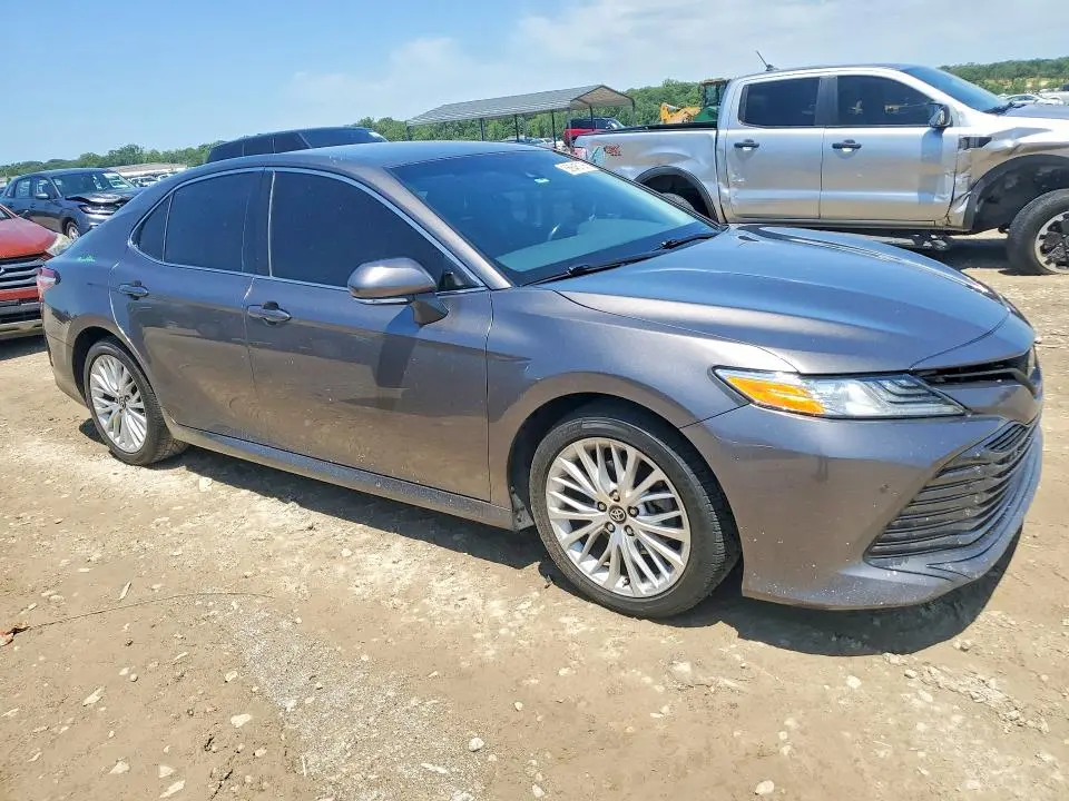 2018 TOYOTA CAMRY XLE  