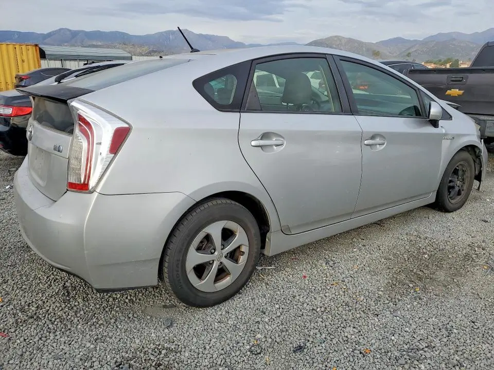 2014 TOYOTA PRIUS   