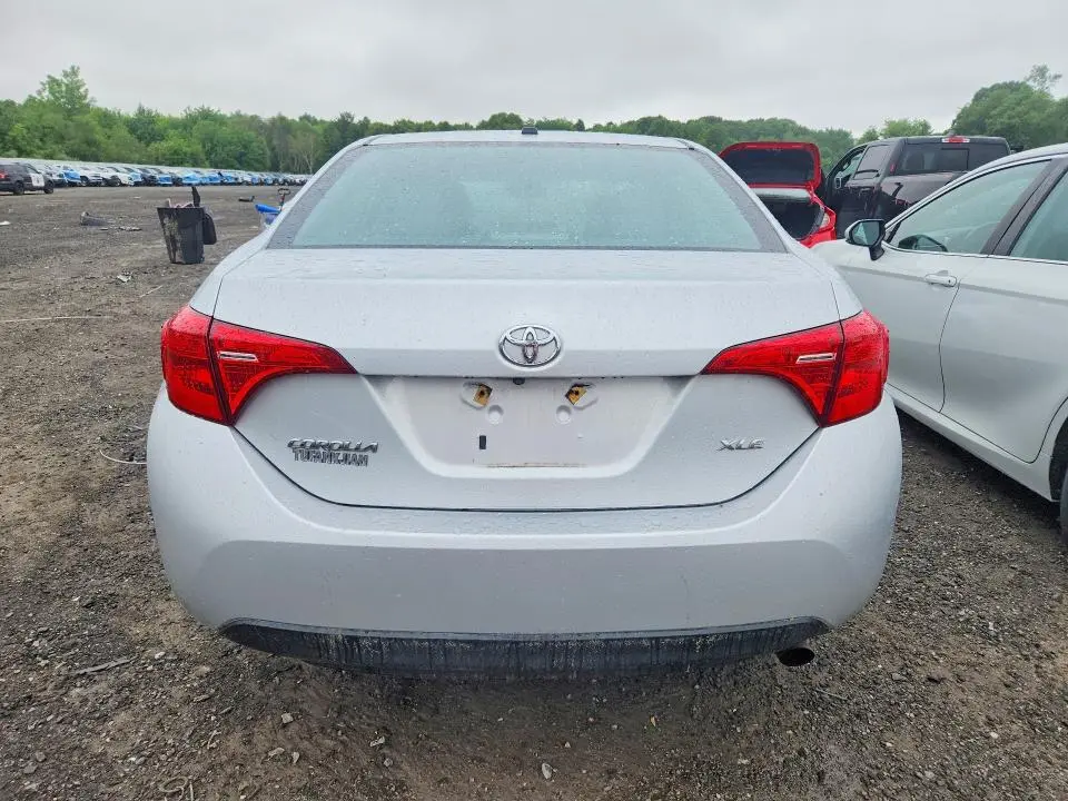 2018 TOYOTA COROLLA XLE  