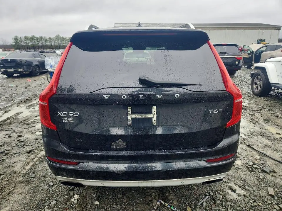 2016 VOLVO XC90 T6  