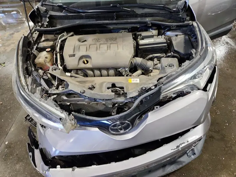 2019 TOYOTA C-HR XLE  