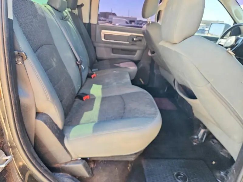 2015 RAM 1500 SLT  