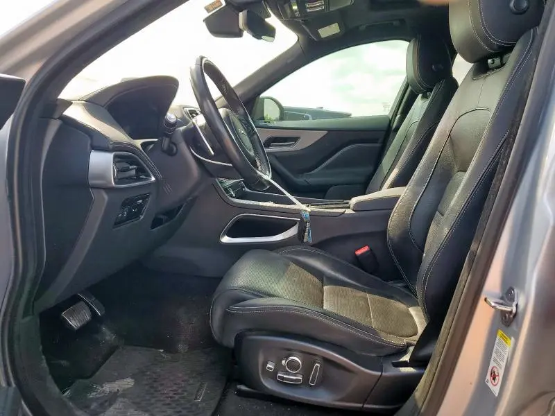 2019 JAGUAR F-PACE R - SPORT  