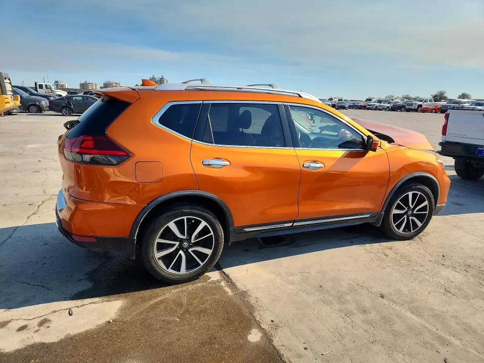 2018 NISSAN ROGUE SL  