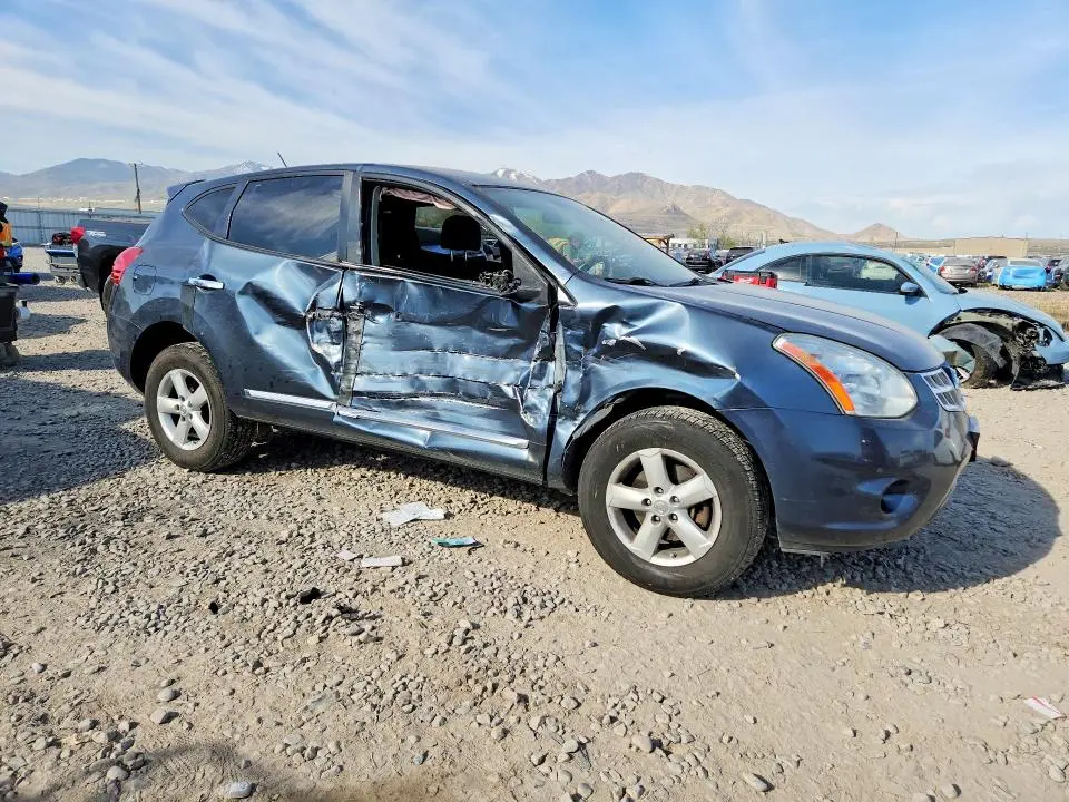 2013 NISSAN ROGUE S  