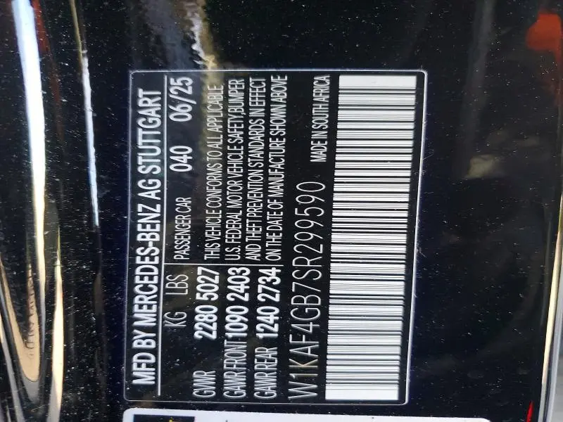 2025 MERCEDES-BENZ C 300  