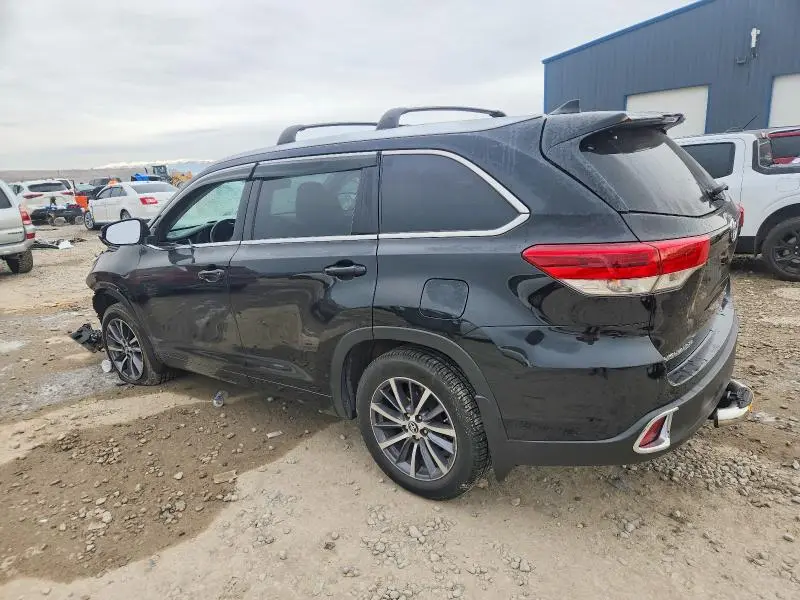 2018 TOYOTA HIGHLANDER XLE  