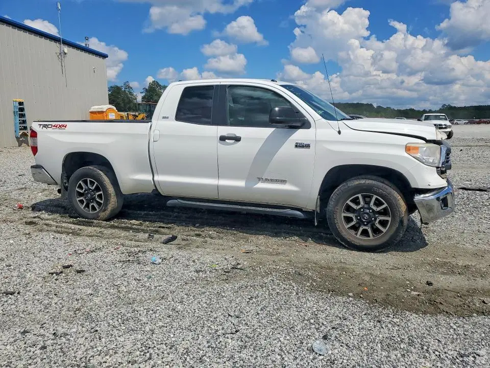 2015 TOYOTA TUNDRA SR5  