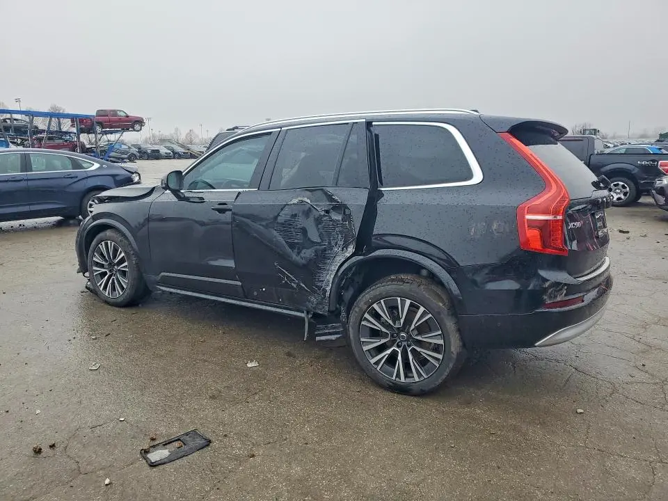 2022 VOLV XC90 T6 MOMENTUM  