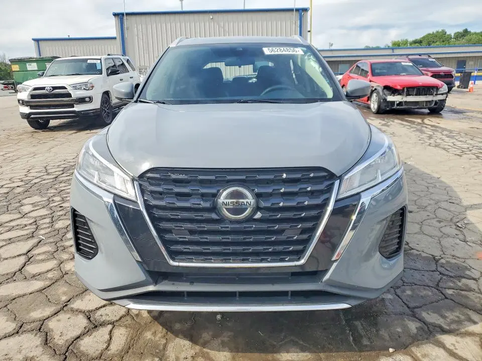 2021 NISSAN KICKS SV  