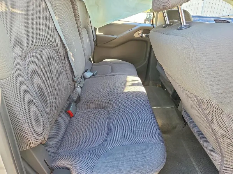 2015 NISSAN FRONTIER S  