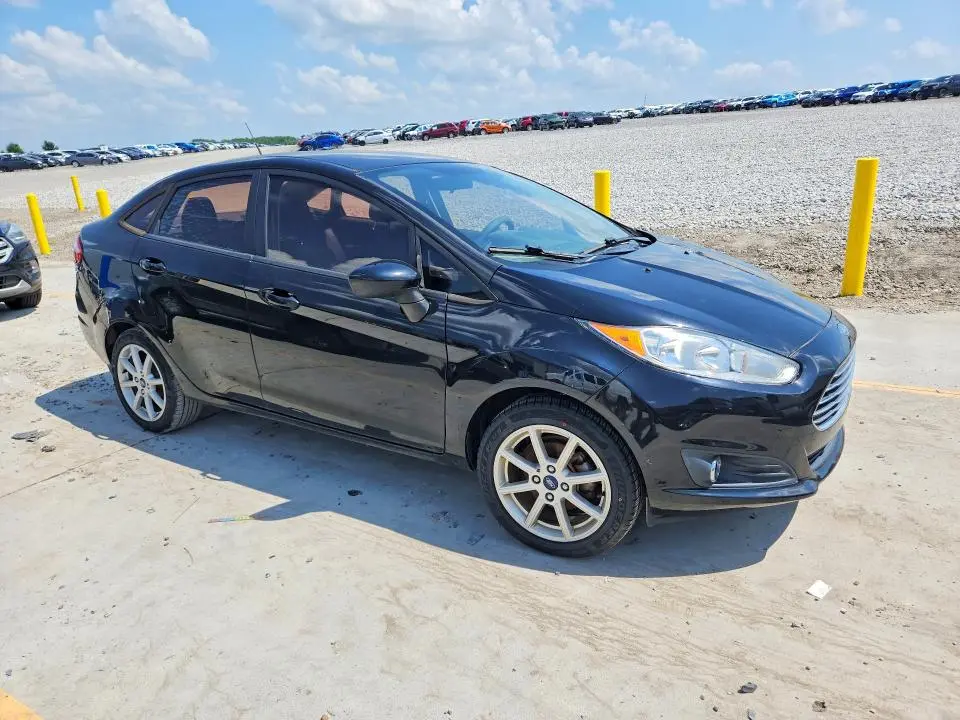2017 FORD FIESTA SE  