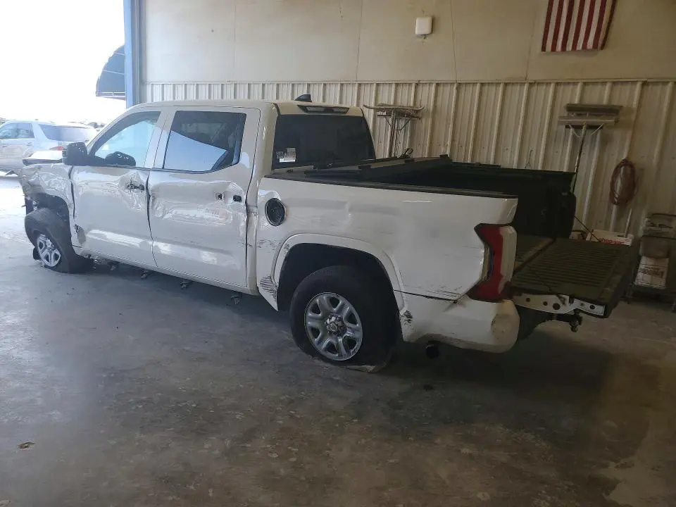 2026 TOYOTA TUNDRA SR  