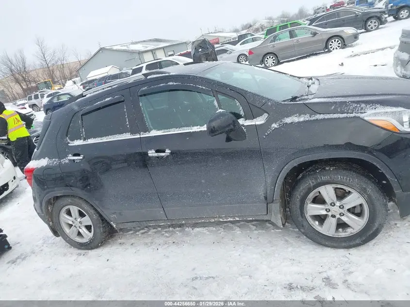 2020 CHEVROLET TRAX FWD LT