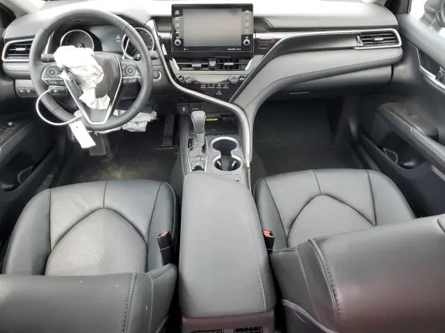 2024 TOYOTA CAMRY XLE  