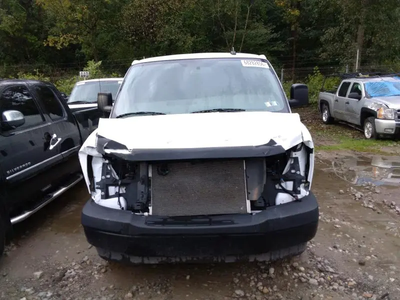 2023 GMC SAVANA G2500  