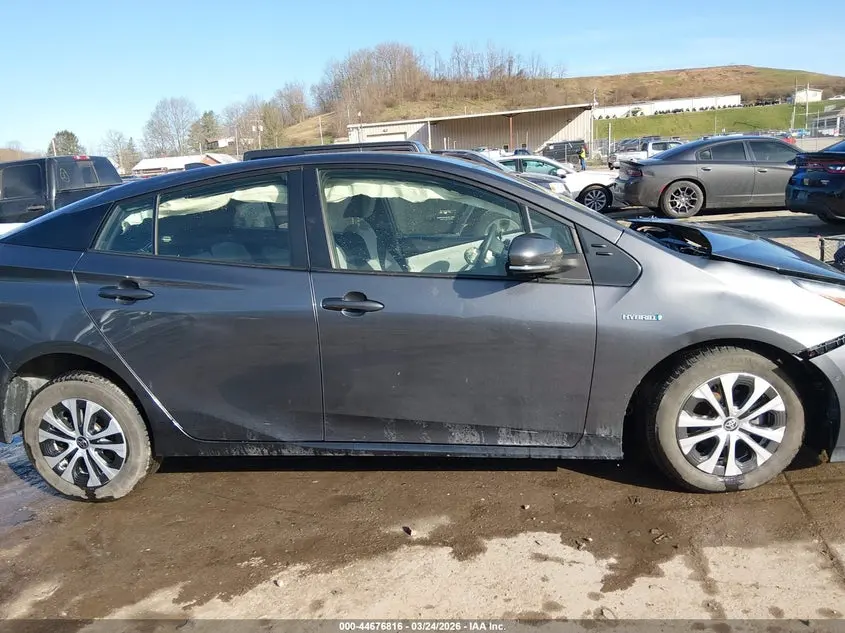 2022 TOYOTA PRIUS LE AWD-E