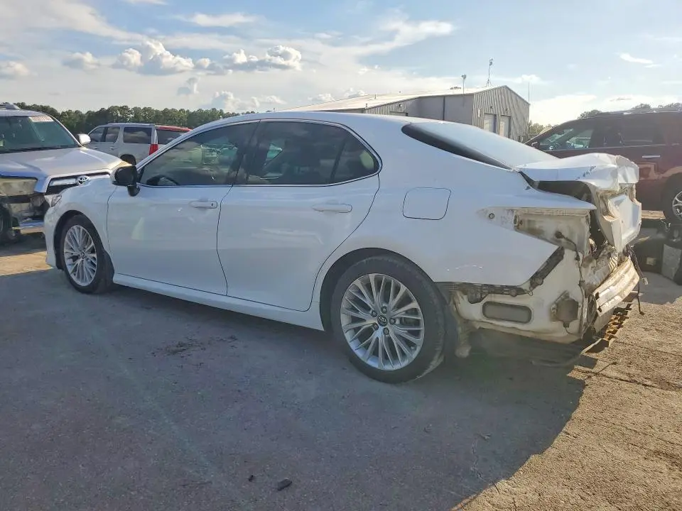 2018 TOYOTA CAMRY XLE  