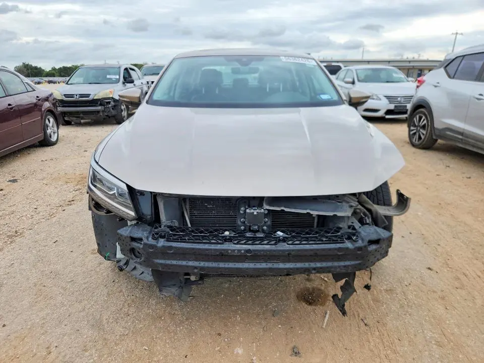 2017 VOLKSWAGEN PASSAT SEL PREMIUM  