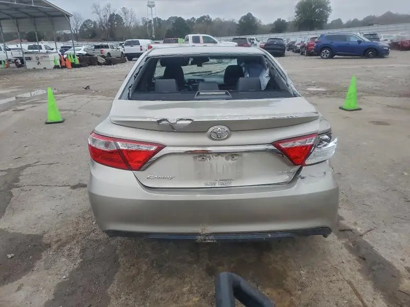 2015 TOYOTA CAMRY LE  