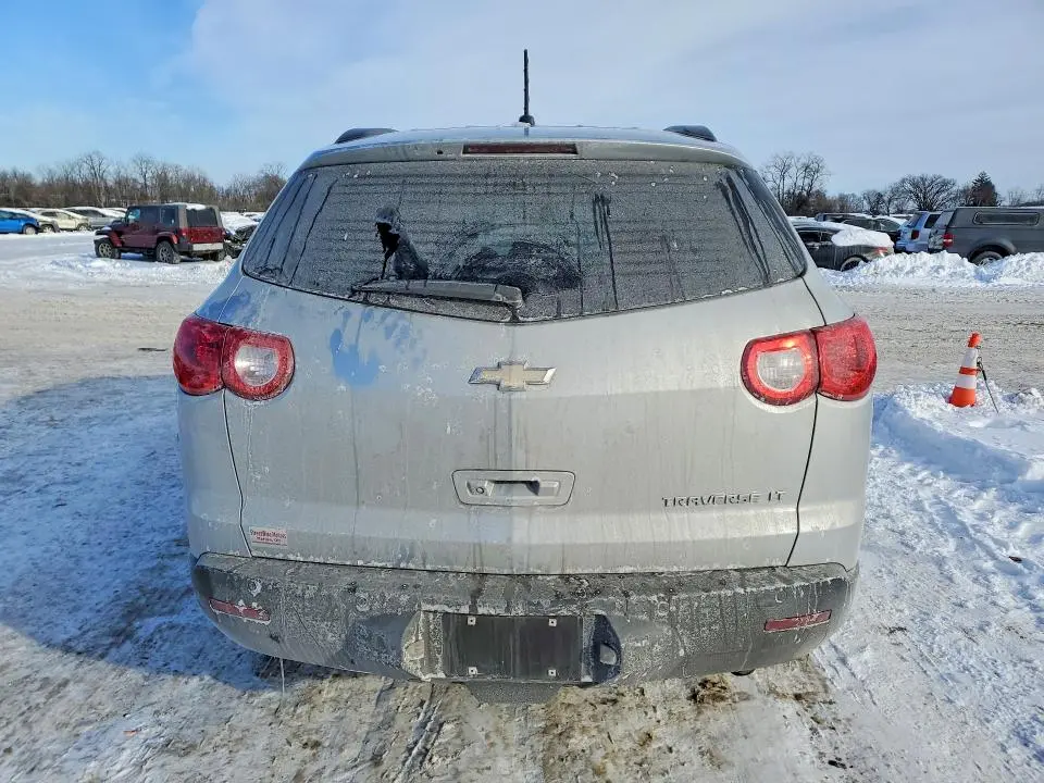 2011 CHEVROLET TRAVERSE LT  