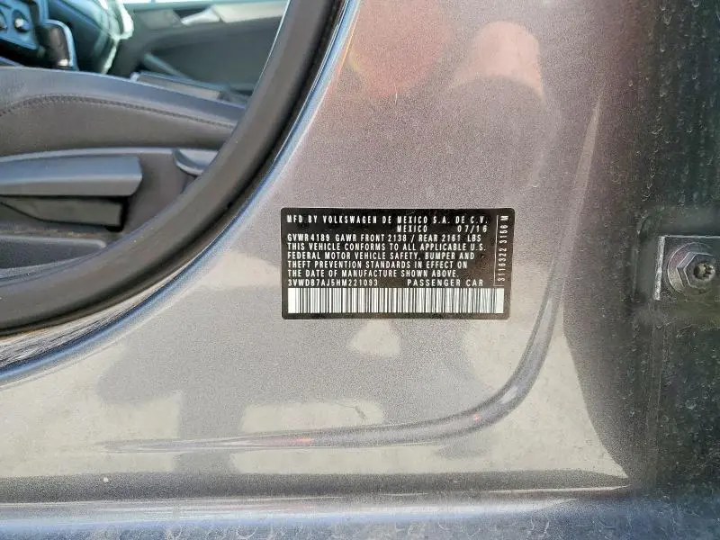 2017 VOLKSWAGEN JETTA SE  