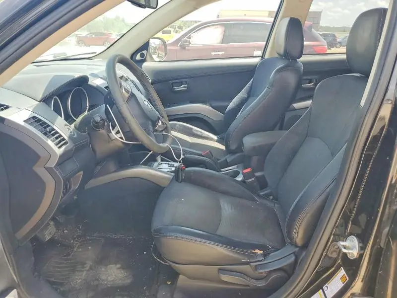2013 MITSUBISHI OUTLANDER SE  