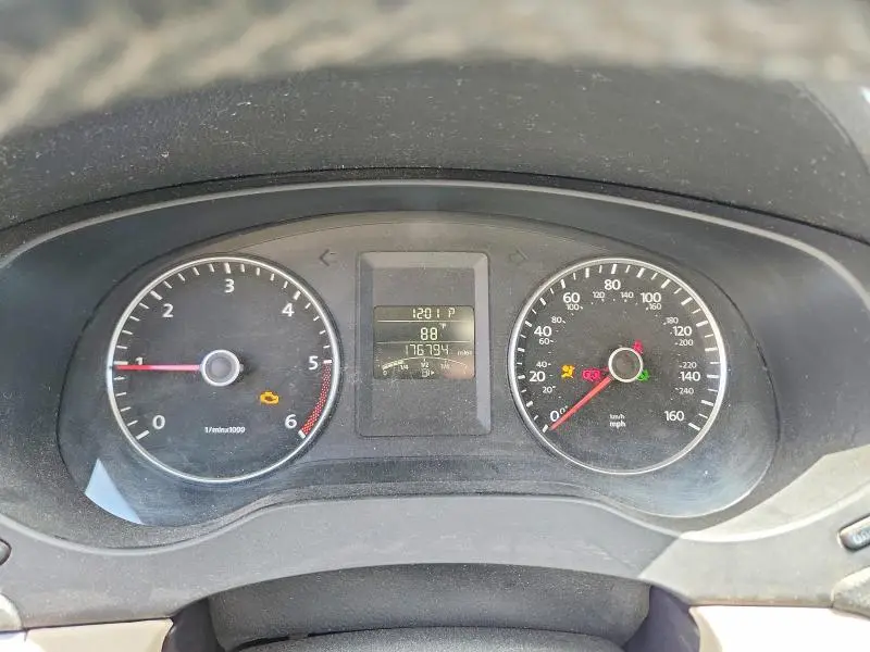 2012 VOLKSWAGEN JETTA   