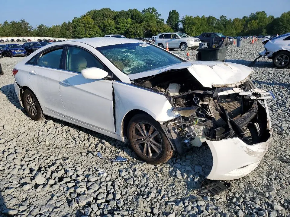 2011 HYUNDAI SONATA GLS  
