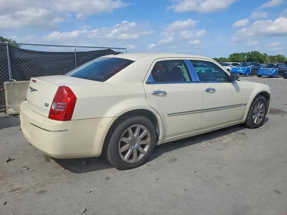 2010 CHRYSLER 300 TOURING  