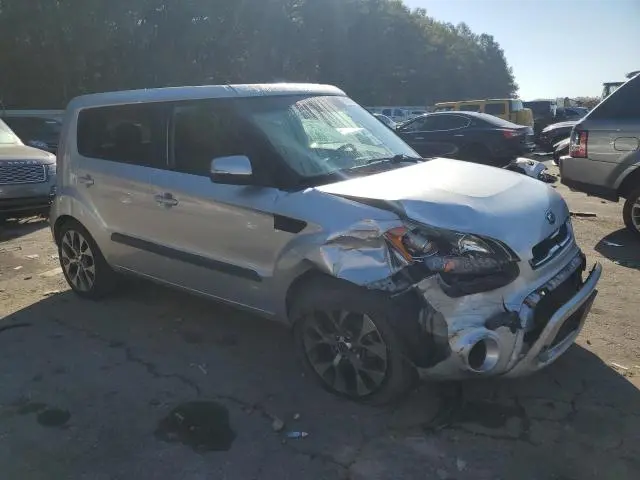 2013 KIA SOUL +  