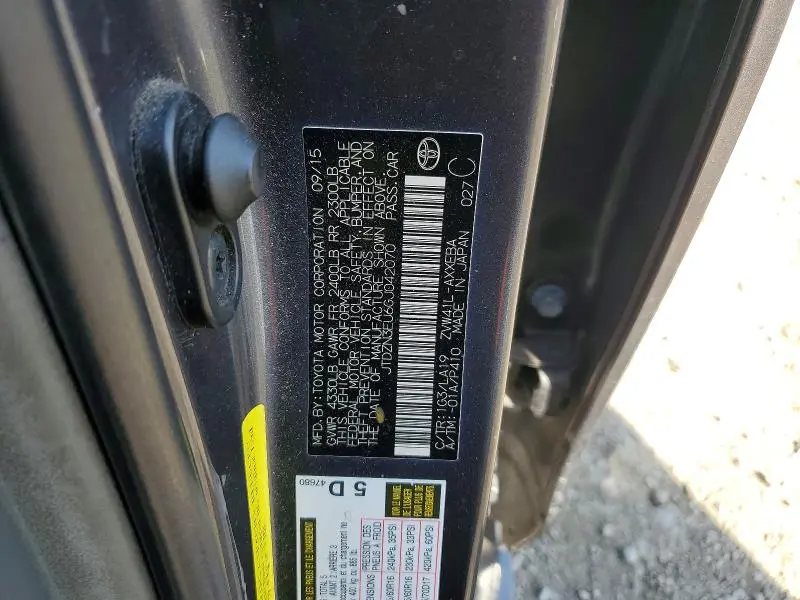 2016 TOYOTA PRIUS V FOUR  