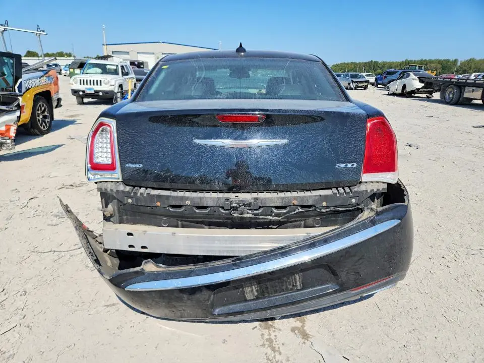 2015 CHRYSLER 300 LIMITED  