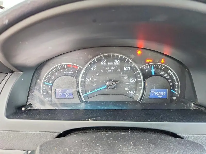 2015 TOYOTA CAMRY LE  