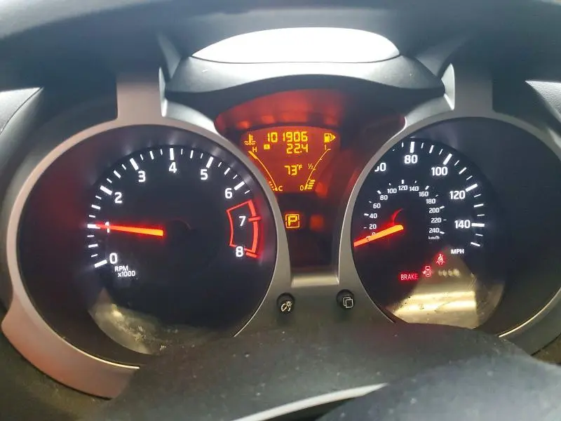 2011 NISSAN JUKE S  