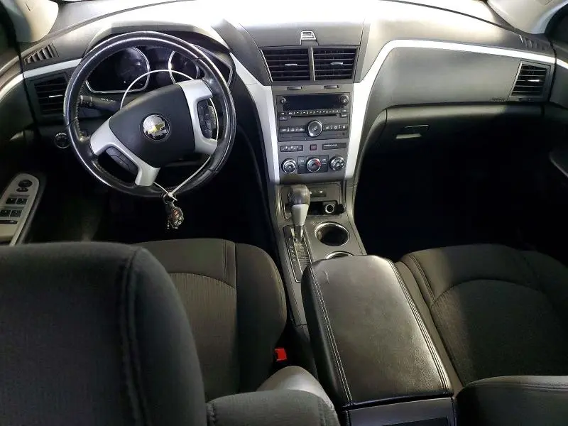 2011 CHEVROLET TRAVERSE LT  