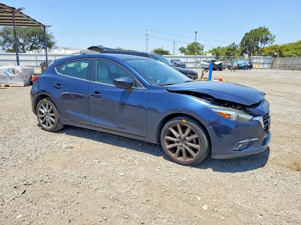 2018 MAZDA 3 GRAND TOURING  