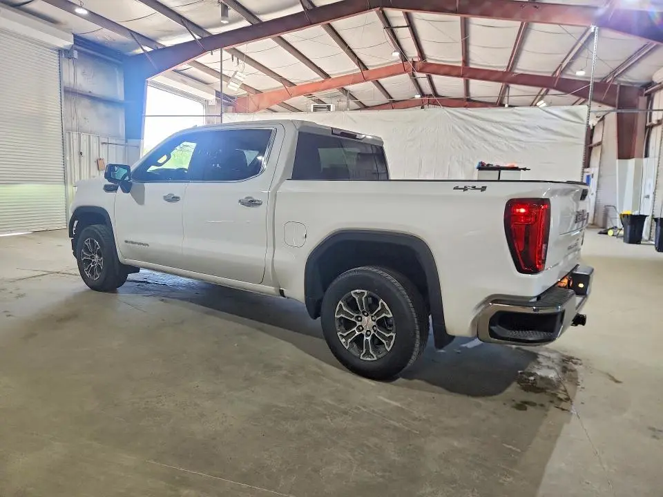 2026 GMC SIERRA K1500 SLT  