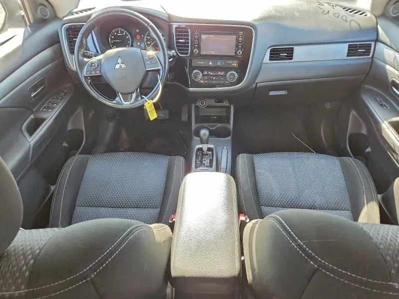 2016 MITSUBISHI OUTLANDER SE  