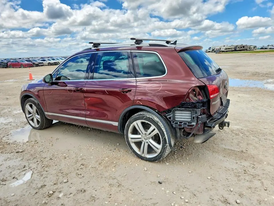 2017 VOLKSWAGEN TOUAREG EXECUTIVE  