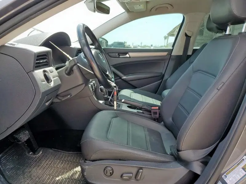 2020 VOLKSWAGEN PASSAT SE  