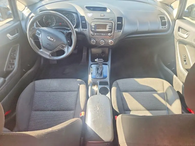 2017 KIA FORTE LX  