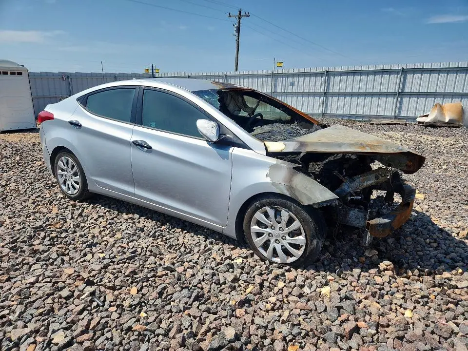 2012 HYUNDAI ELANTRA GLS  