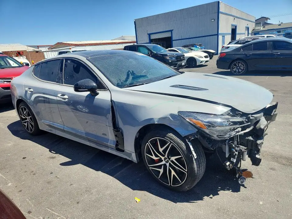 2023 KIA STINGER GT LINE  