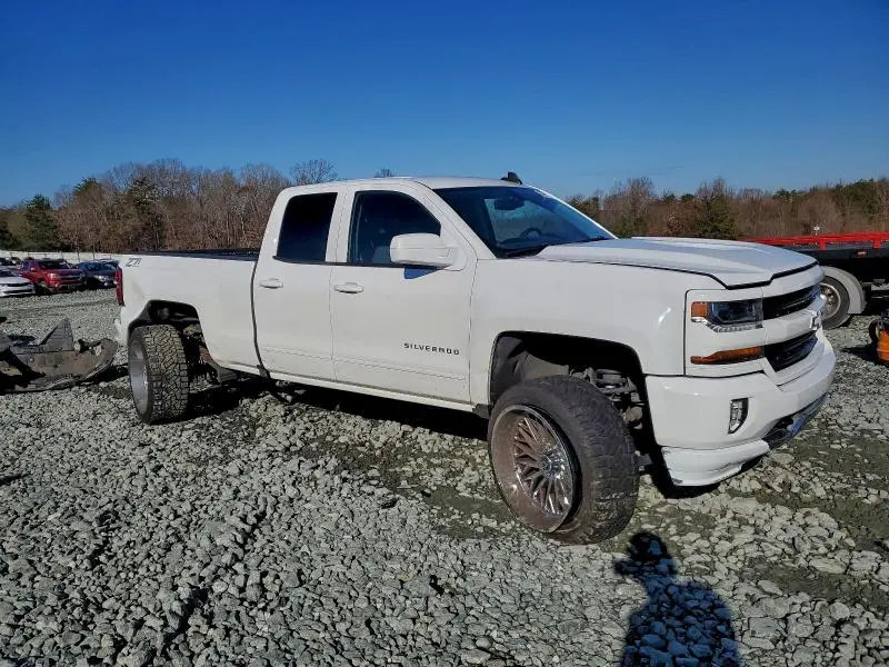 2017 CHEVROLET SILVERADO K1500 LT  
