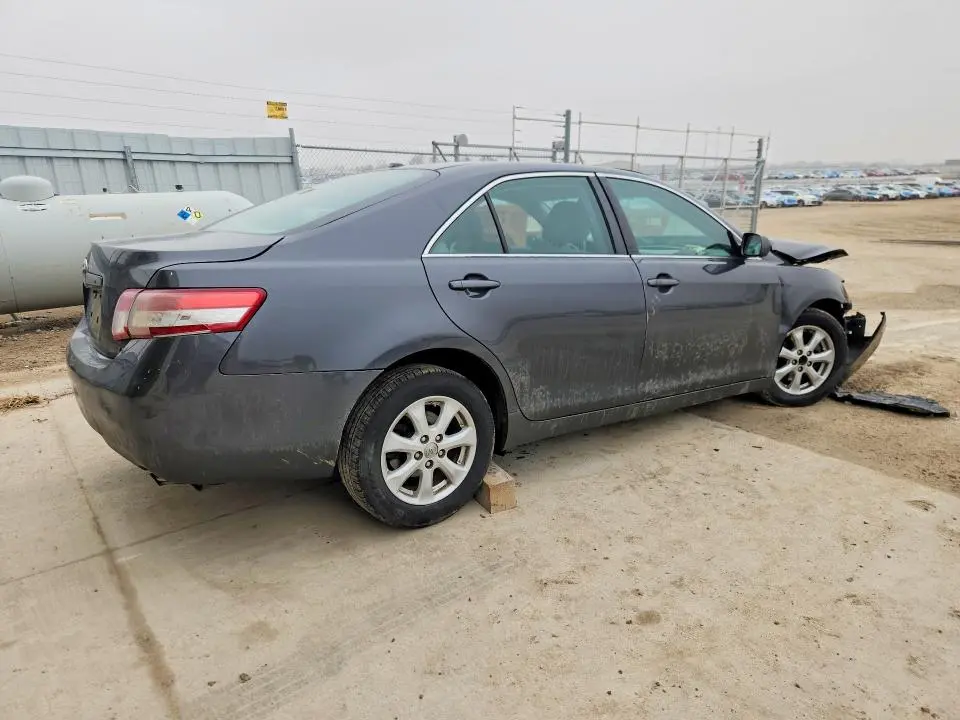 2011 TOYOTA CAMRY LE  